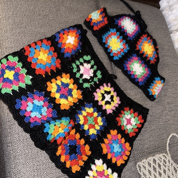 ADONIS colorful crochet set perfect for summer - Picture 5 of 5